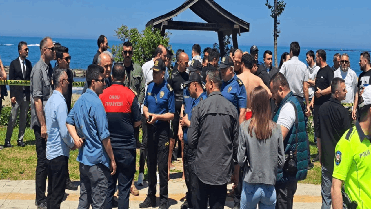 3 lise öğrencisi denizde felaketi yaşadı