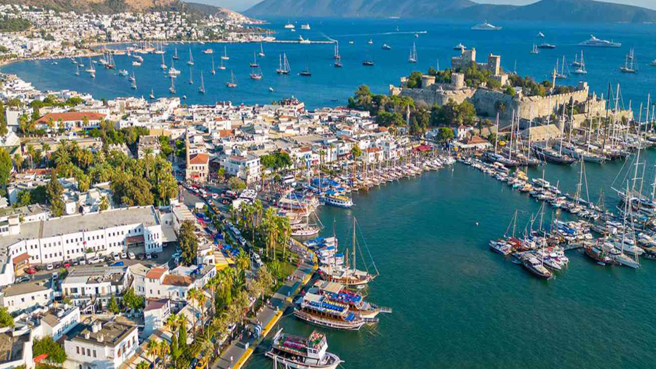 Bodrumlu turizmci isyanda “Sezona sessiz başladık, imdadımıza yetişecek bir hızır bekliyoruz”