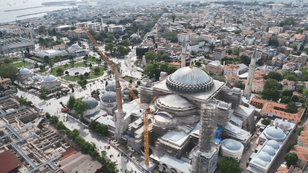 Ayasofya Camii'nde restorasyon havadan görüntülendi