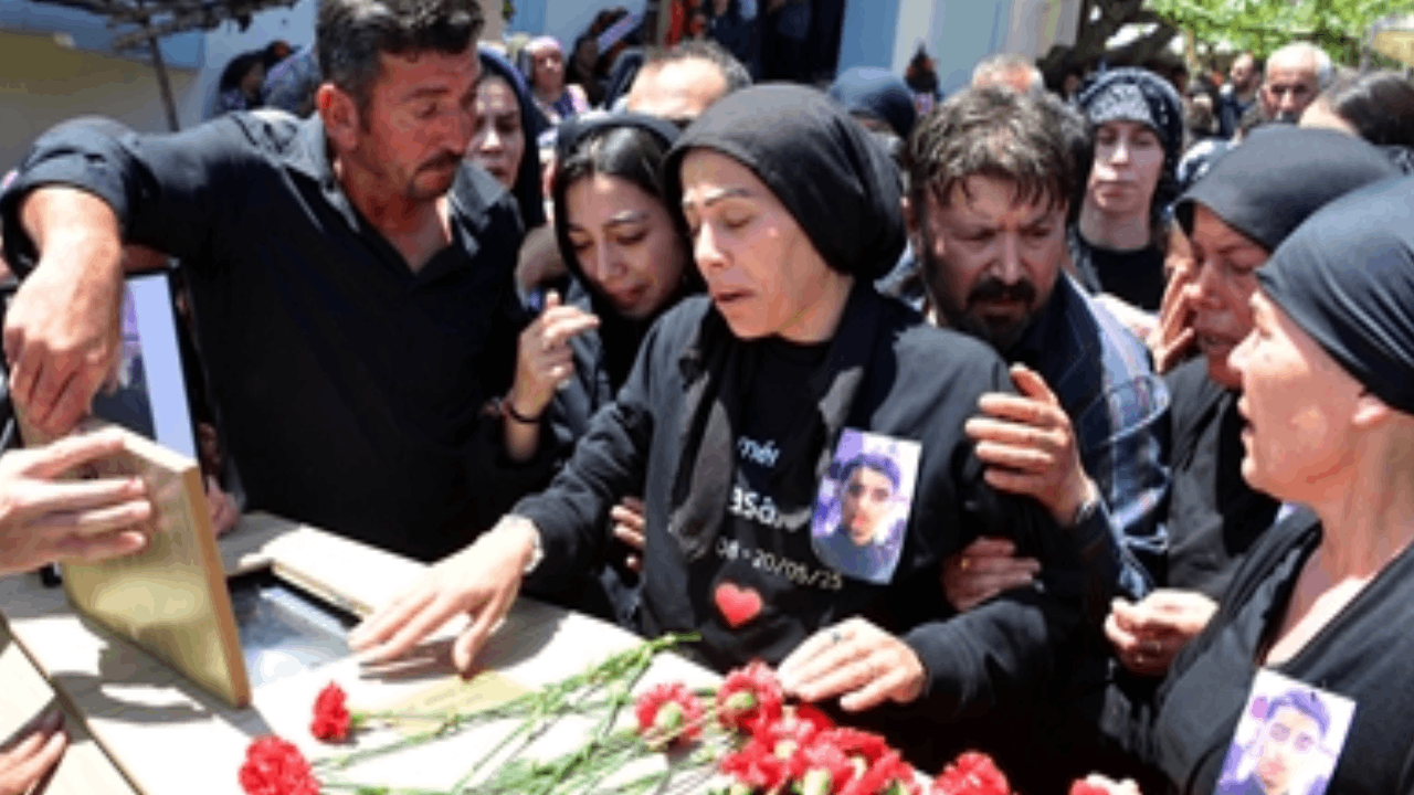 Fransa’da baltayla öldürülen Hasan, toprağa verildi