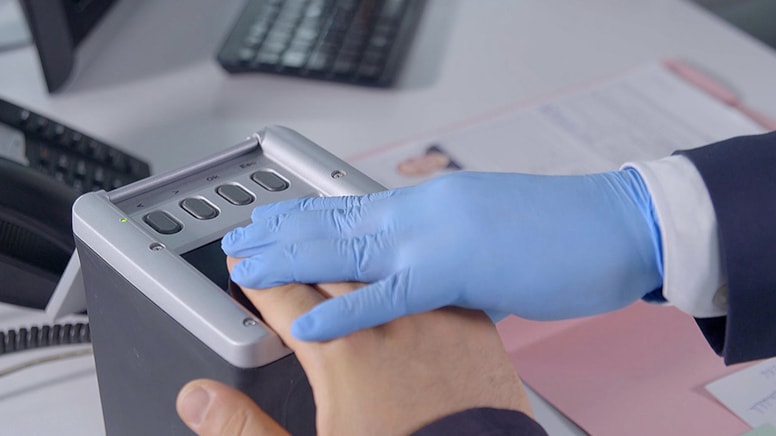 Yüz tanıma ve parmak izi olmadan bu kuruluşlarda hesap açılamayacak