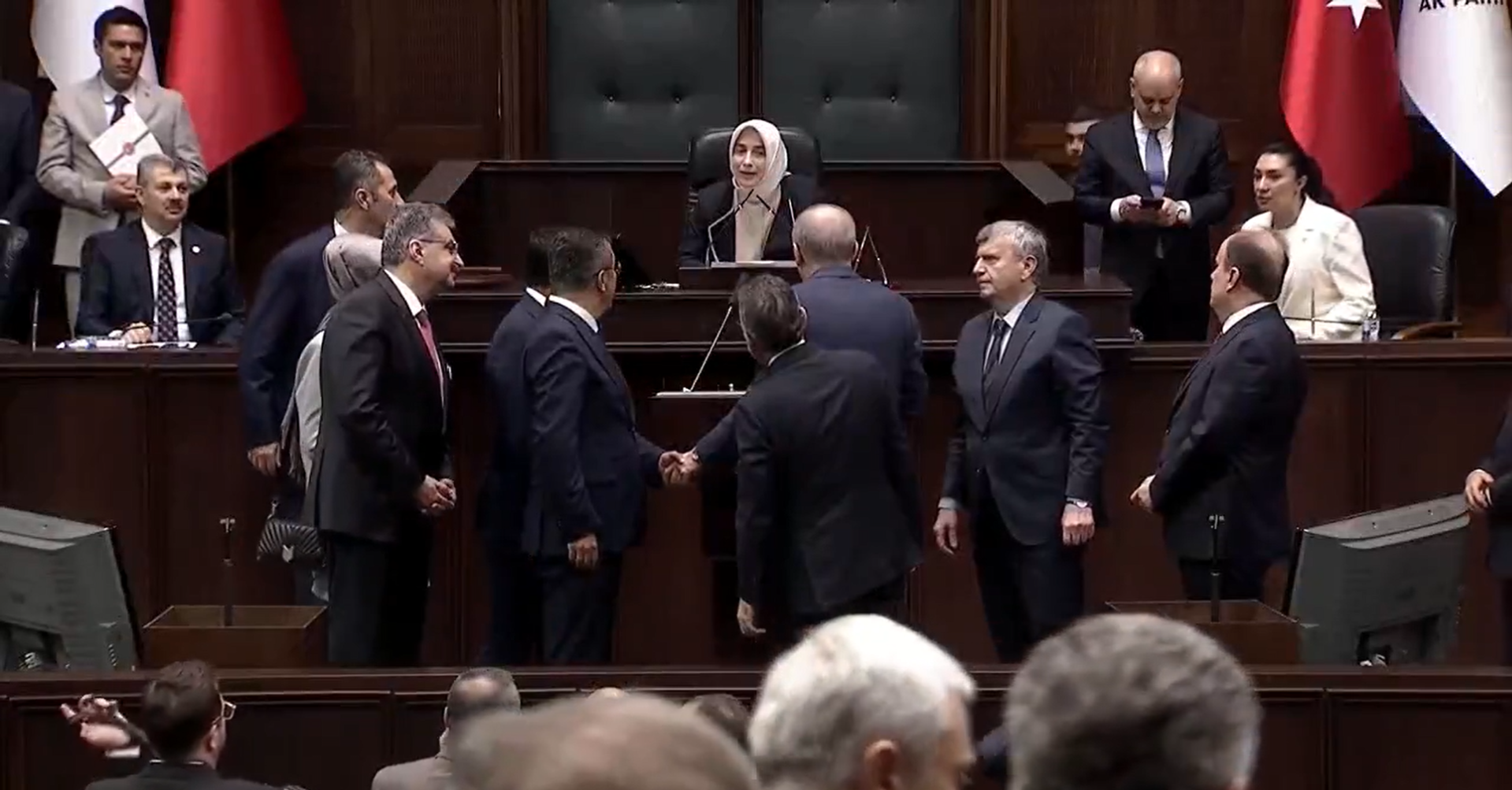 Erdoğan'ın AKP'li Özlem Zengin'den 'Gelecek Partisi' isteği