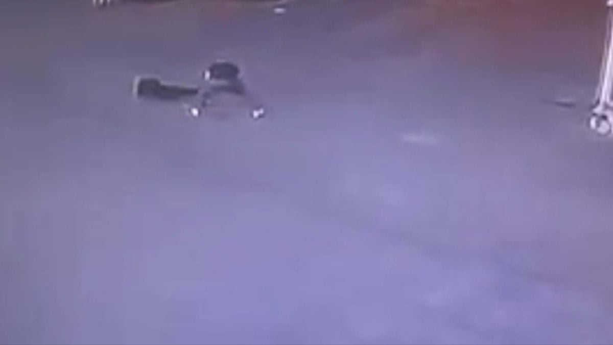 Çanakkale'de sokak ortasında dehşet! Defalarca bıçaklandı