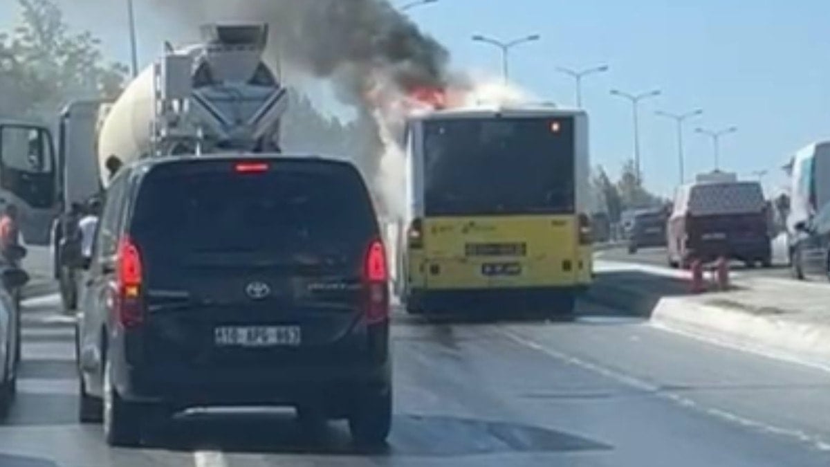 İstanbul'da İETT otobüsünde yangın
