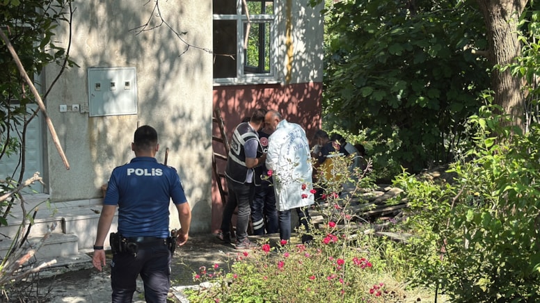 İki gündür kayıp olarak aranan kişi evinin önünde ölü bulundu