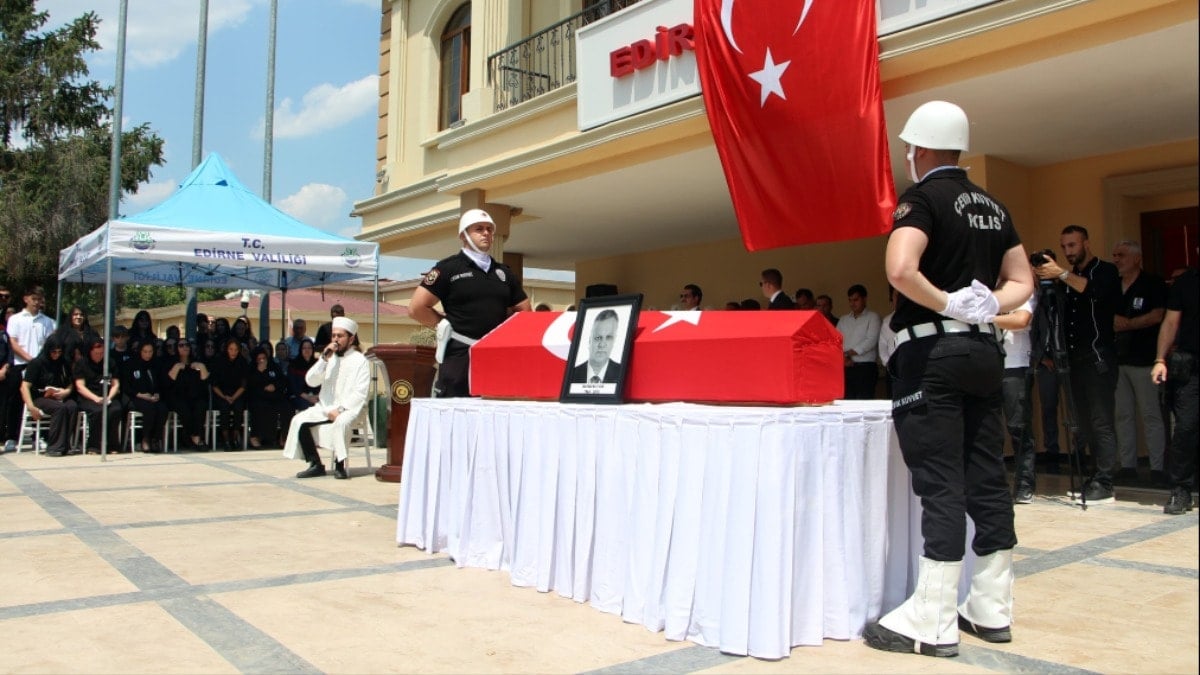 Vali yardımcısı son yolculuğuna uğurlandı