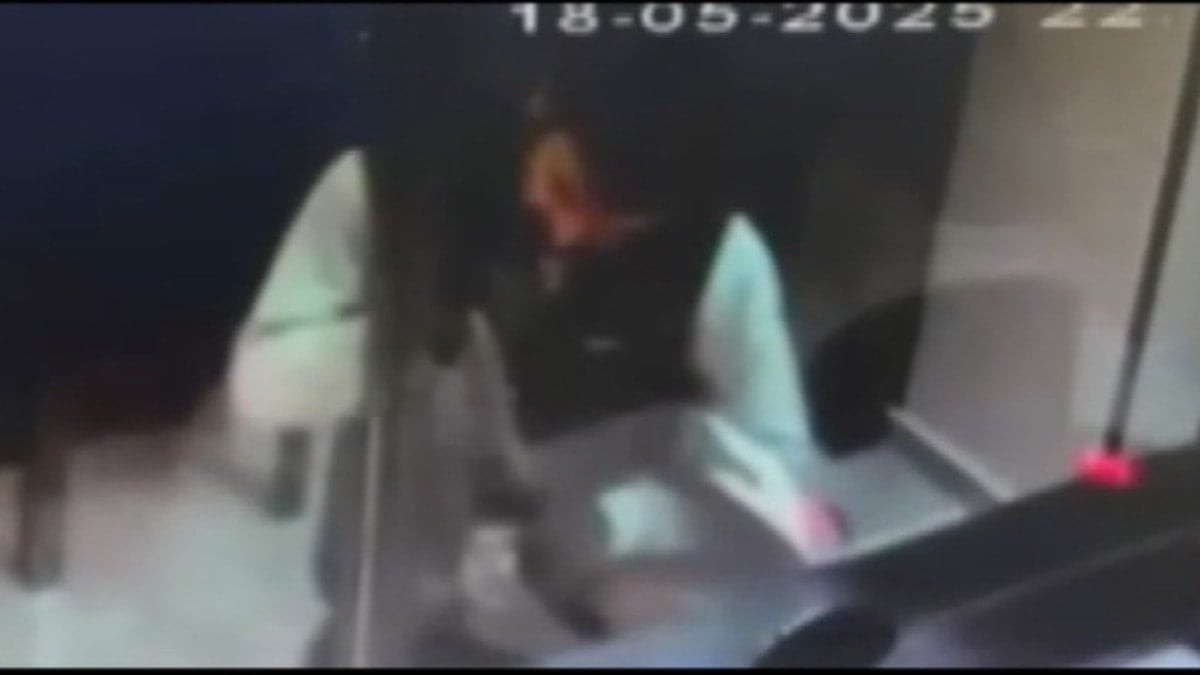 Kuyumcuya sahte altın sattıkları ortaya çıktı