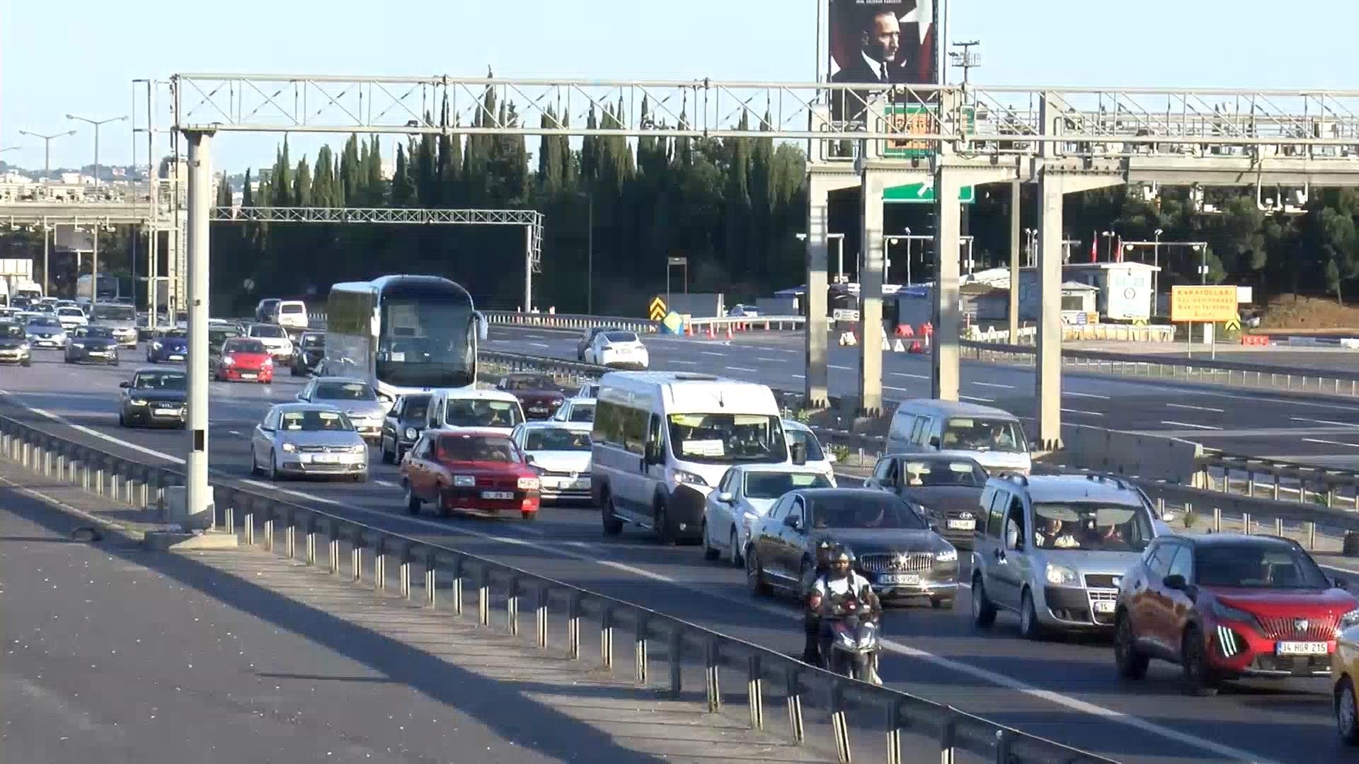 İstanbul'da arefe trafiği: Durma noktasına geldi!