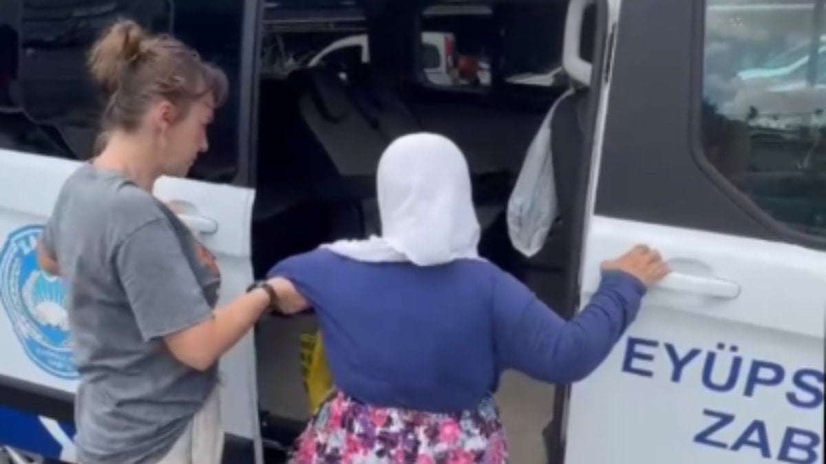 Dilencinin üstünden çıkanlar şoke etti! 10 çeyrek altın ve 35 bin lirayla yakalandı