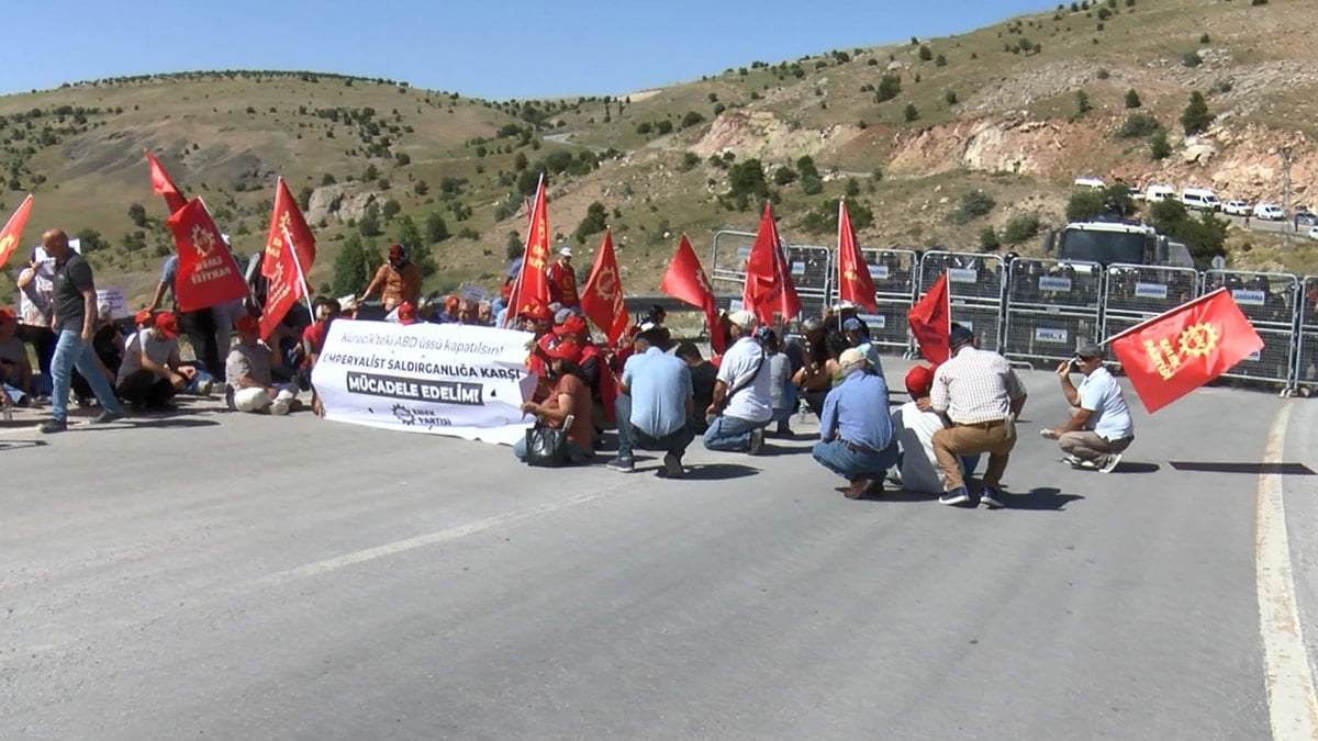 EMEK Partisi'nden Kürecik Radar Üssü önünde eylem