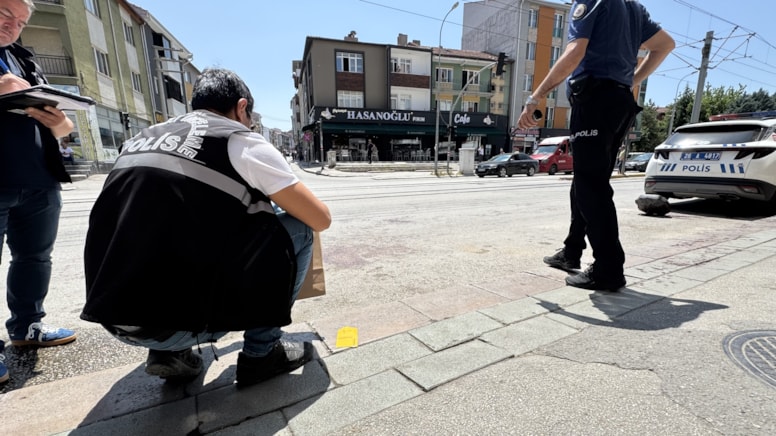 Eskişehir'de bıçaklı kavga: 3 kişi yaralandı