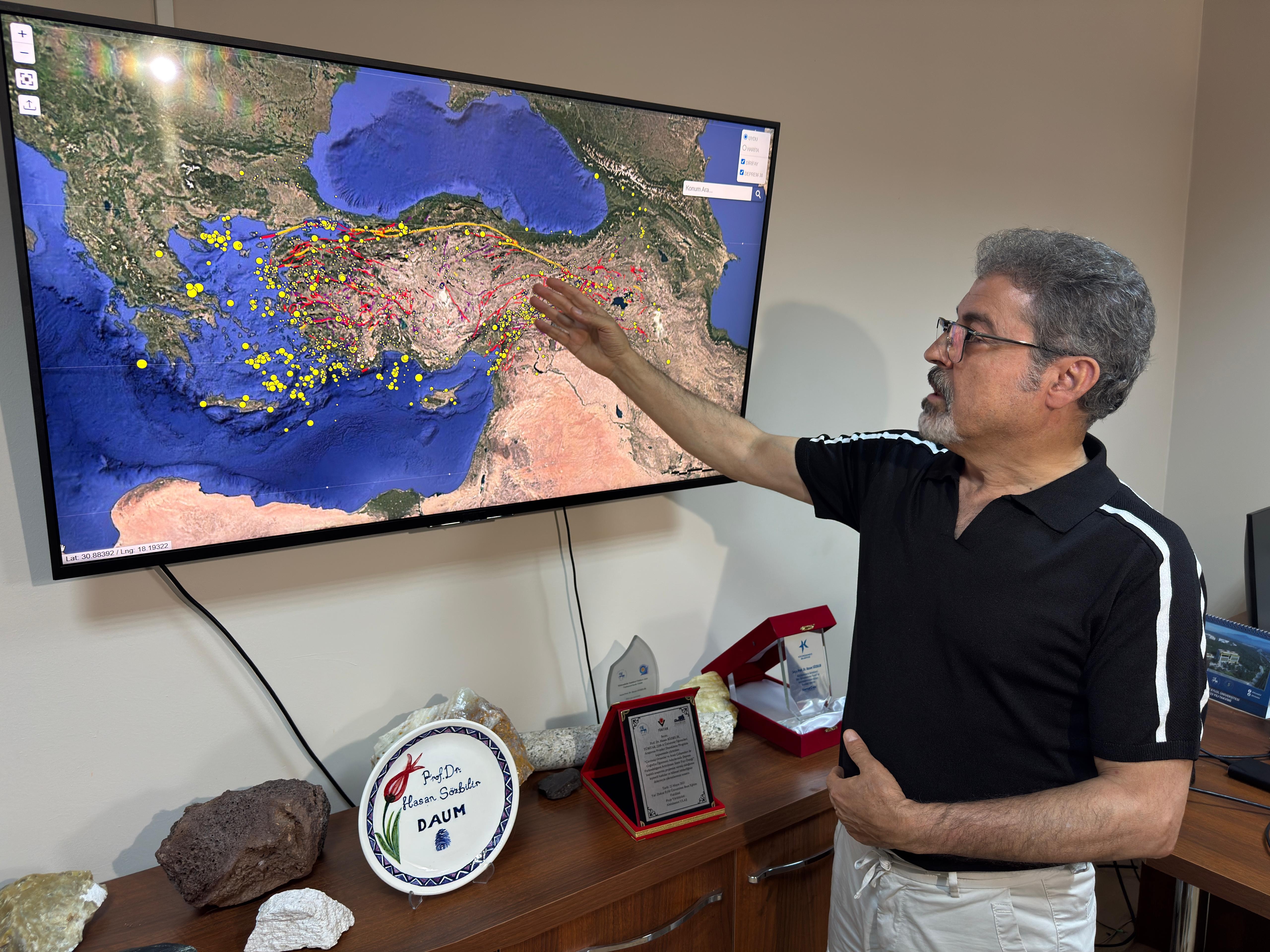 Bu bölgelere dikkat: Her an deprem üretebilecek 30 fay daha var!