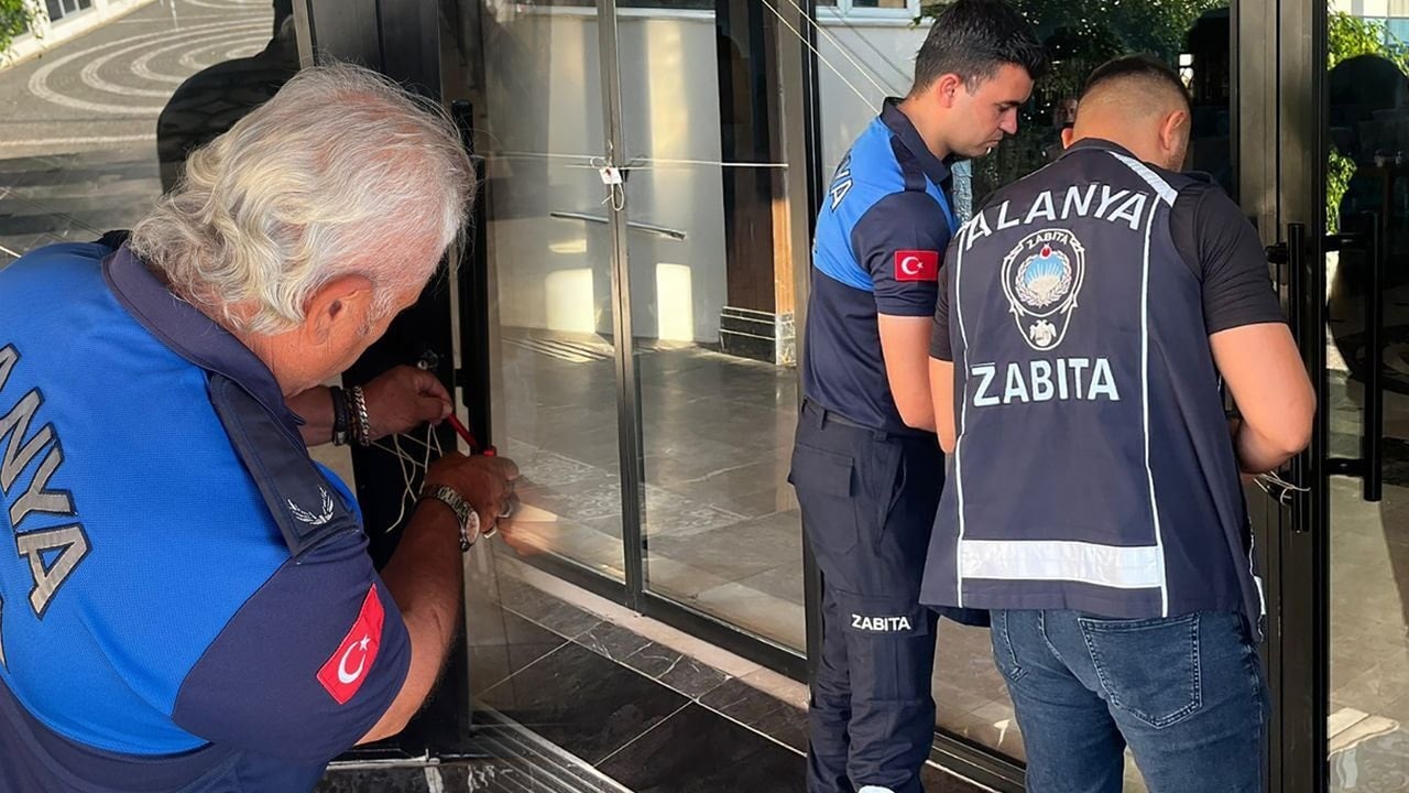 Mühür tanımayan otel! Ekipler 112. kez kapısına kilit vurdu