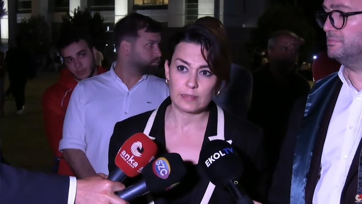 Aykut Erdoğdu'nun eşi Tuba Torun: 'Aykut 'Cumhuriyet yıkıldı' dedi ve 'Vatan sağ olsun' diyerek gitti'