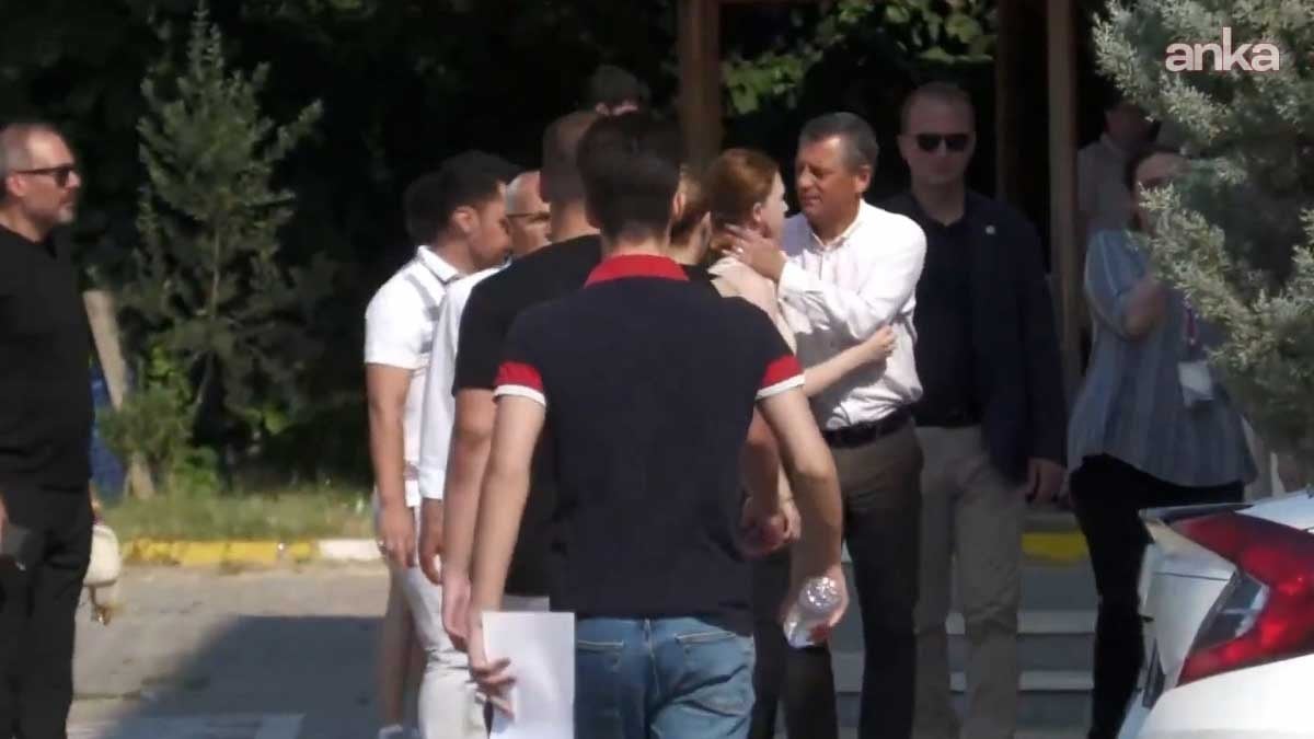 Özgür Özel, Ferdi Zeyrek'in kızını sınav sabahı yalnız bırakmadı