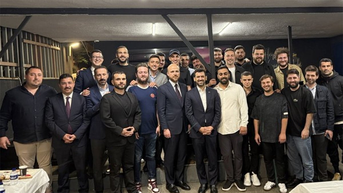 Bilal Erdoğan, sosyal medya fenomenlerinin de aralarında olduğu ünlü isimlerle buluştu