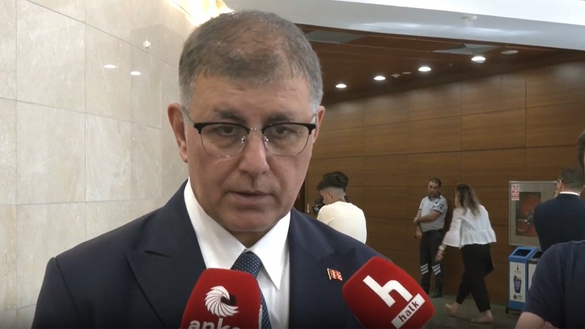 Cemil Tugay'dan İzmir milletvekillerine sitem