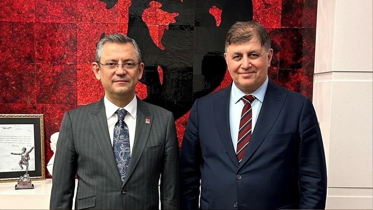 Cemil Tugay'dan 'Atatürk'lü kurultay mesajı