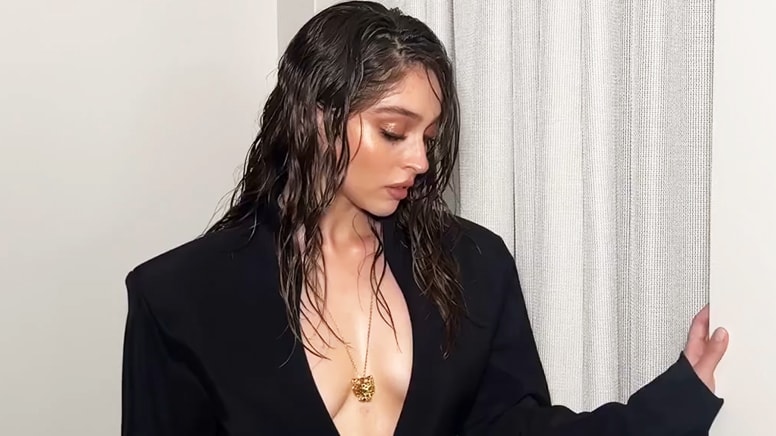 Cemre Baysel'in tarzı olay oldu