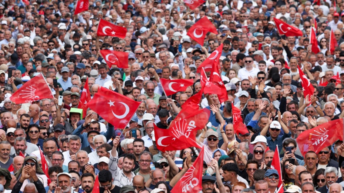 30 Haziran'a sayılı günler kala CHP kurmayları konuştu