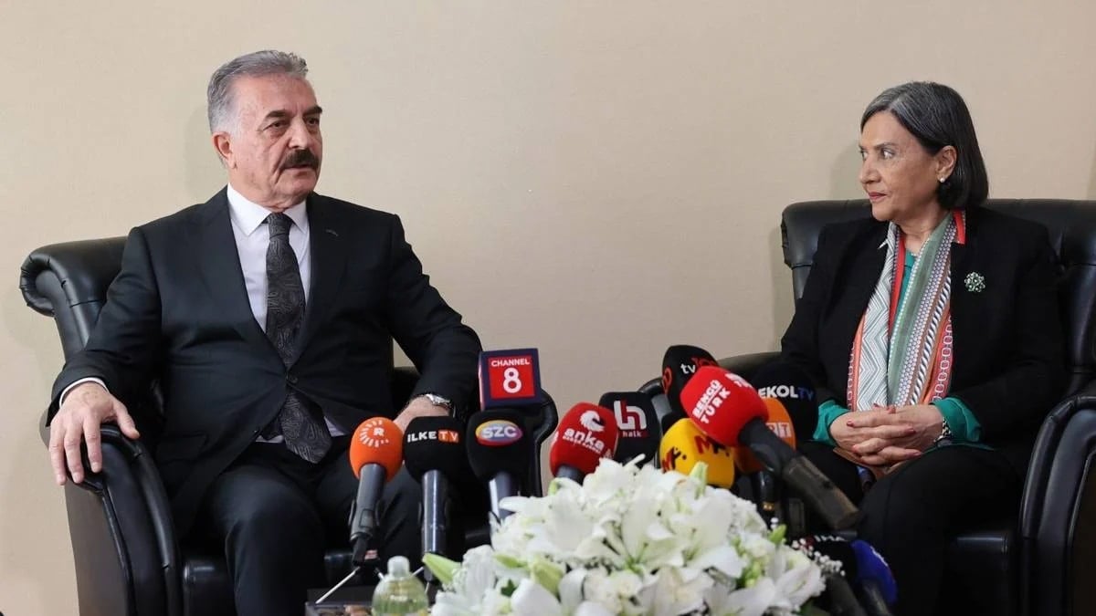 DEM Parti'nin bayramlaşma programında dikkat çeken MHP ayrıntısı