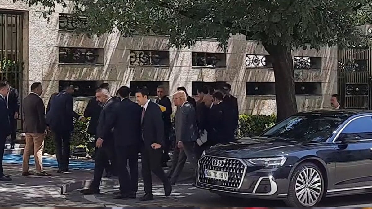 TBMM Başkanı Kurtulmuş ile İYİ Parti Genel Başkanı Dervişoğlu görüşmesi başladı