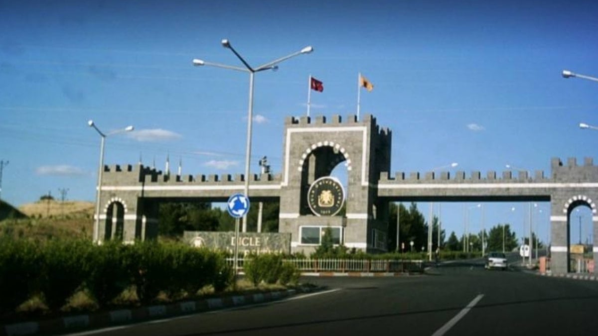 CHP'li Tanrıkulu Dicle Üniversitesi'ndeki krize dikkat çekti: Öğrenciler böcekli yurtlarda