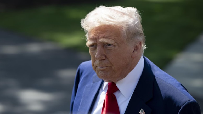 Trump'ı çıldırtan soru! CNN muhabirinin kovulmasını istedi