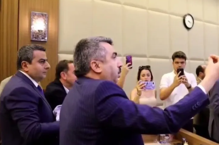 Meclis'te yoklama krizi! Cumhur İttifakı'nın bir dediği bir dediğini tutmadı