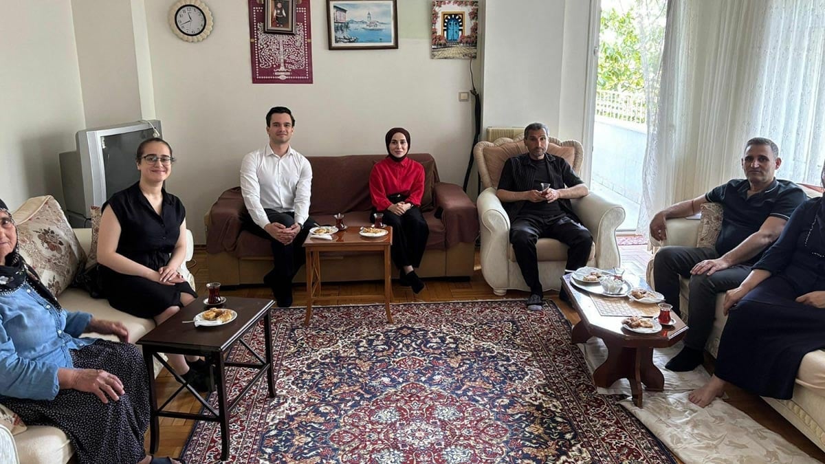 CHP'den tutuklu gençlerin ailelerine ziyaret