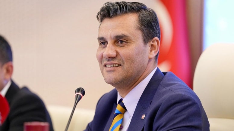 Ümit Özdağ'dan Ferdi Zeyrek için geçmiş olsun mesajı