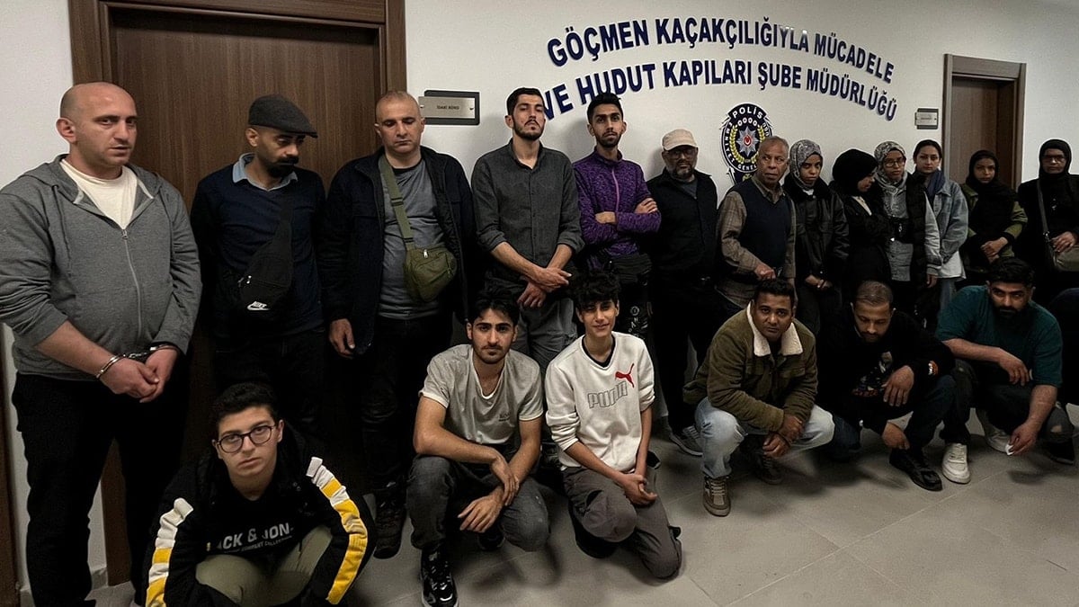 İki şehirde 41 düzensiz göçmen yakalandı