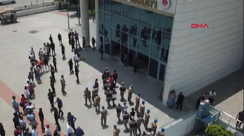 3 ilde 2.5 milyar TL 'kamu zararı' yaratan suç örgütüne operasyon!