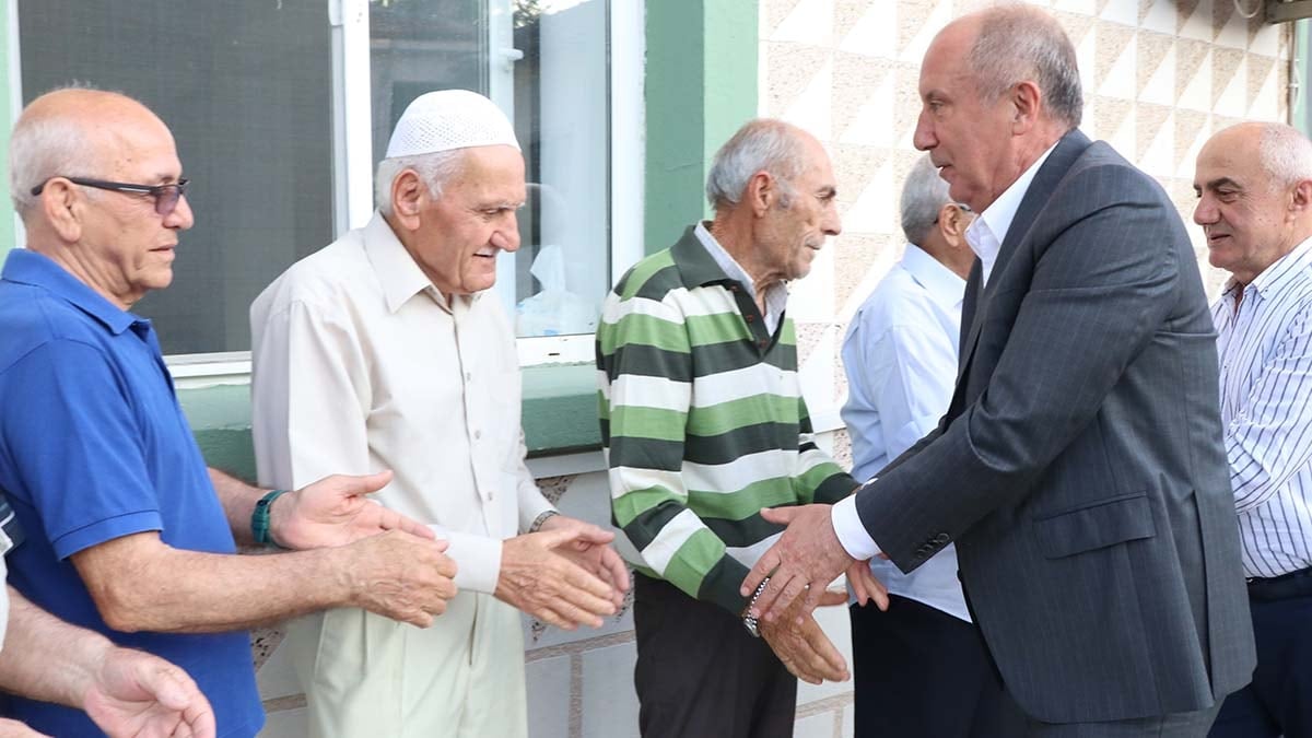 Muharrem İnce bayramda memleketi Yalova'da