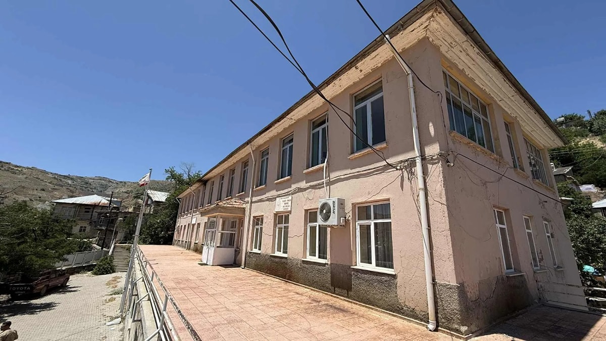 Yarım daire parasına 35 yataklı hastane