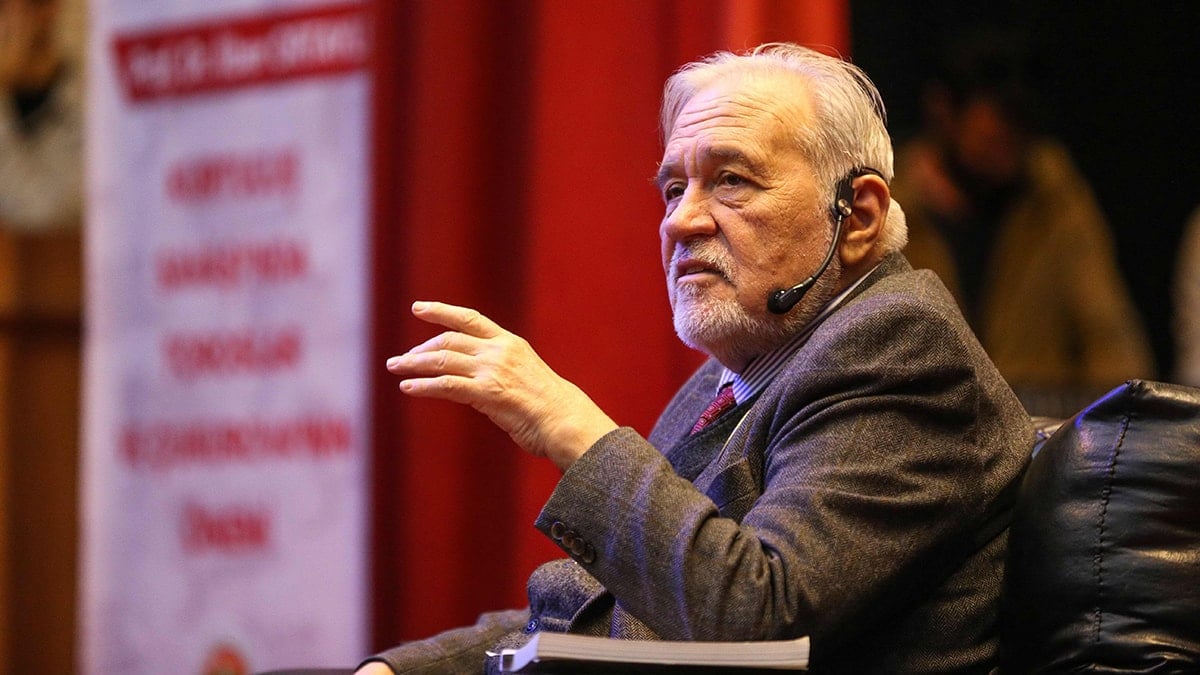 İlber Ortaylı: Ayasofya çökebilir