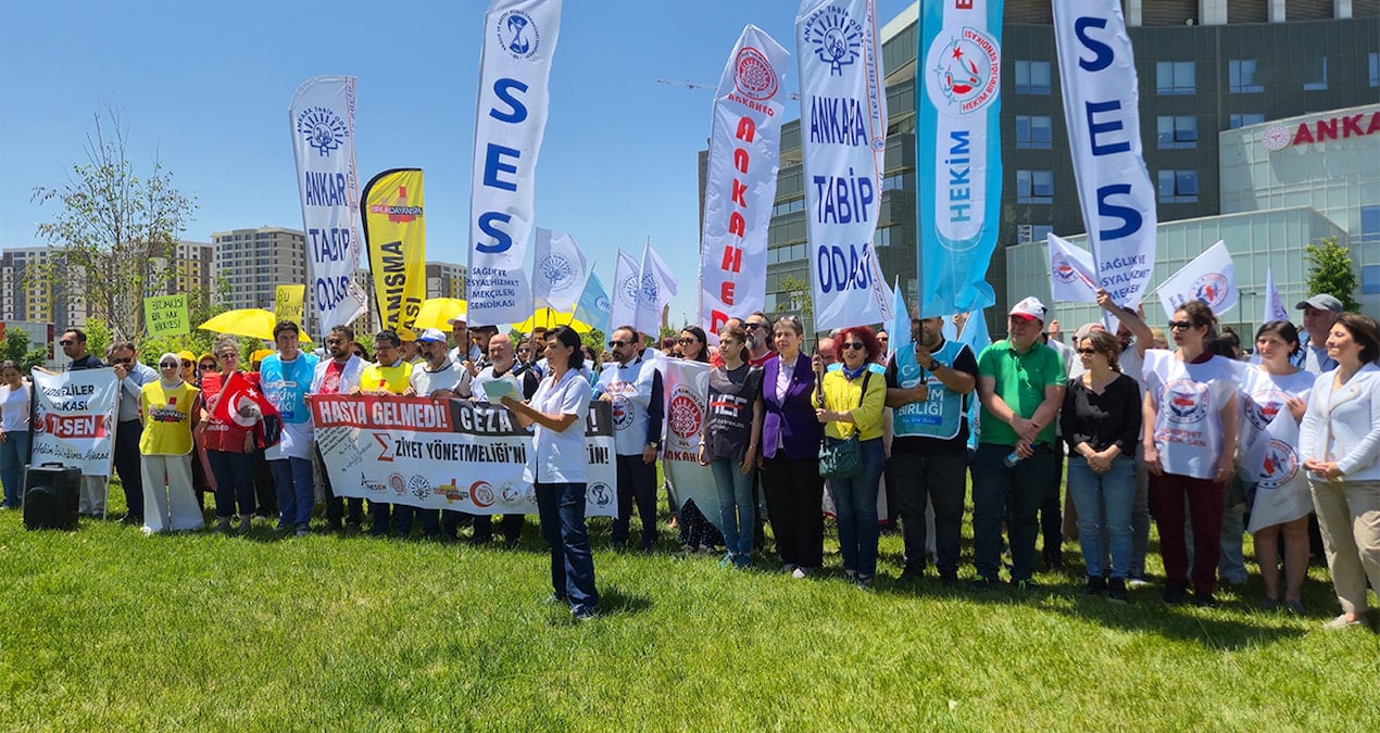Sağlık Çalışanları Ankara'da Yönetmelik Protestosuna: 'Sağlık Hakkı, Ticaret Edilemez!'
