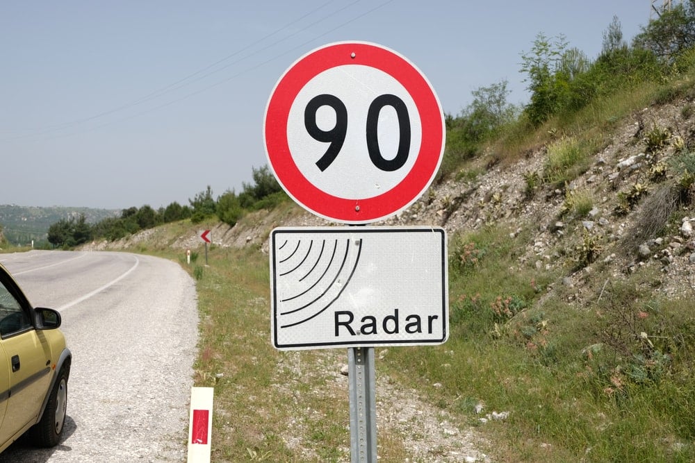 Trafikte yeni dönem başlıyor: Tabelalar yenileniyor