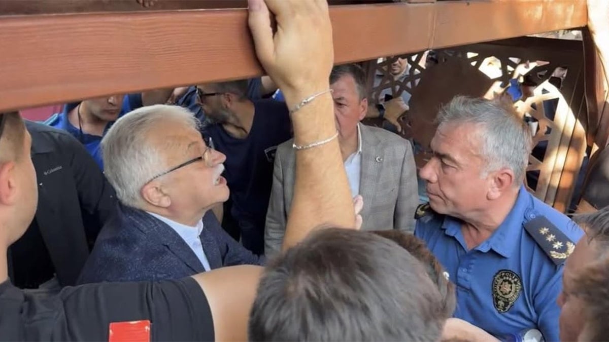 Burhaniye'de gergin saatler
