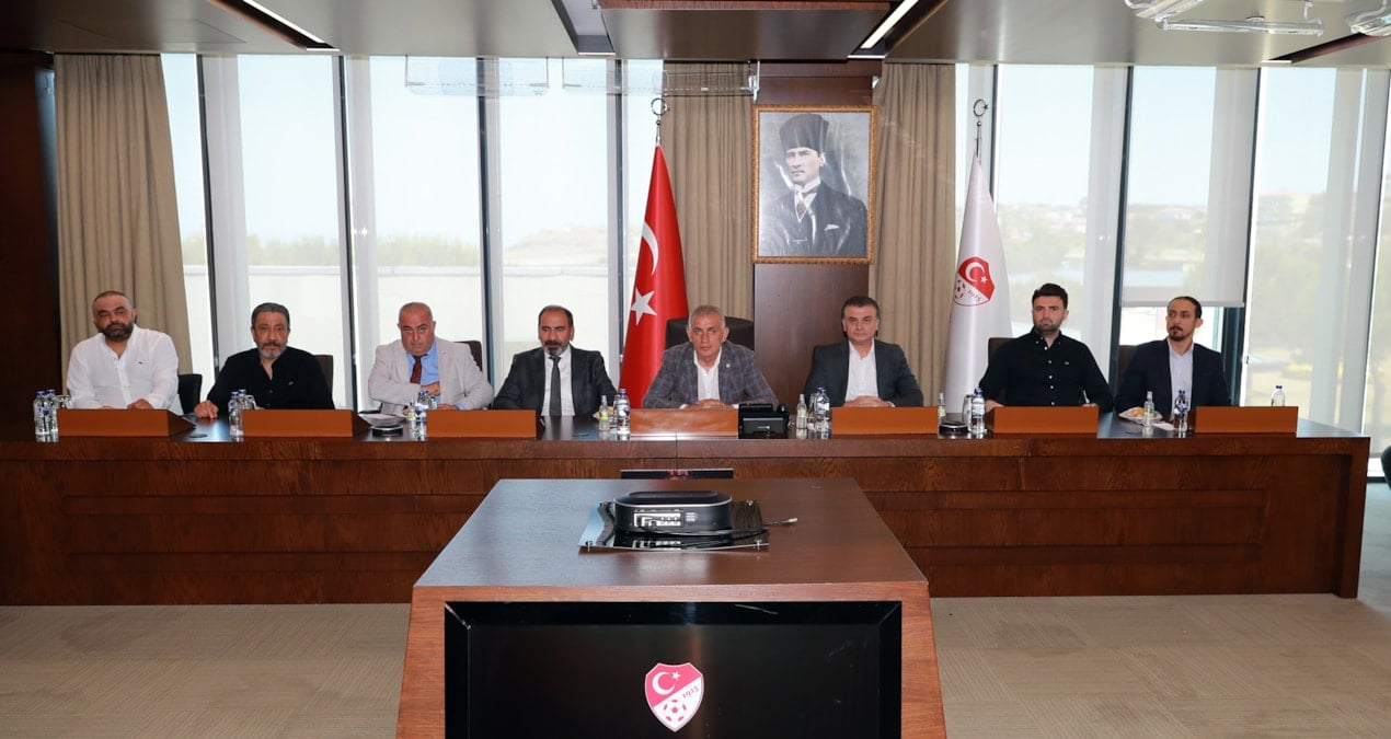 Hacıosmanoğlu, 2. Lig başkanları ile bir araya geldi thumbnail