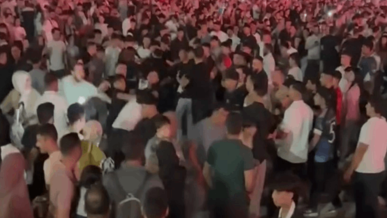 Konser kavgasında ortalık karıştı: Bıçaklar çekildi, kan aktı