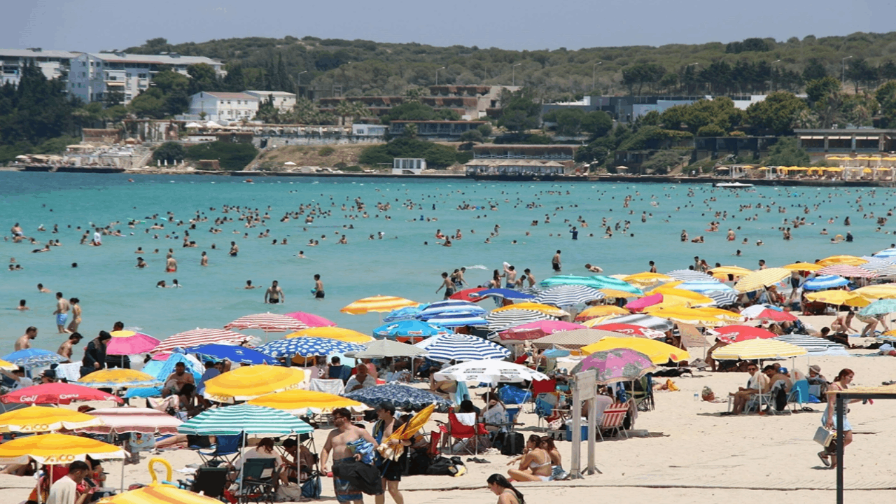Çeşme'de bayram öncesi doluluk yüzde 75 e ulaştı