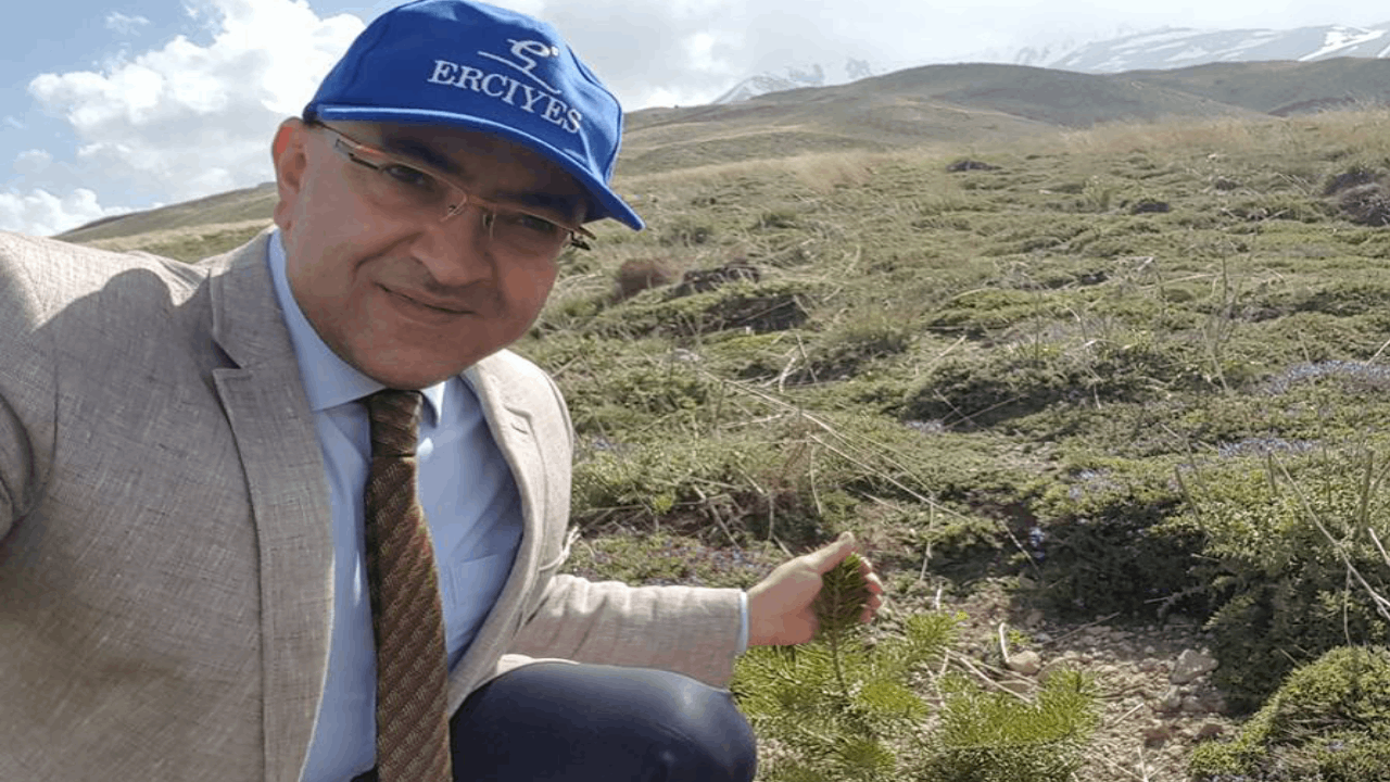 Çiftçilerden ‘sabır’ isteyen AKP’li vekil: Ekonomimiz iyi gidiyor, çiftçilerimiz mutlu