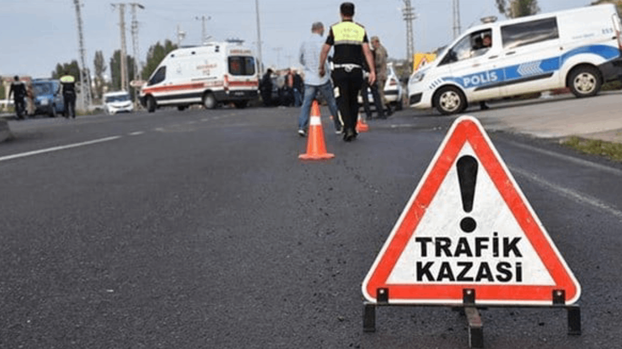 Denizli'de devrilen motosikletin sürücüsü felaketi yaşadı