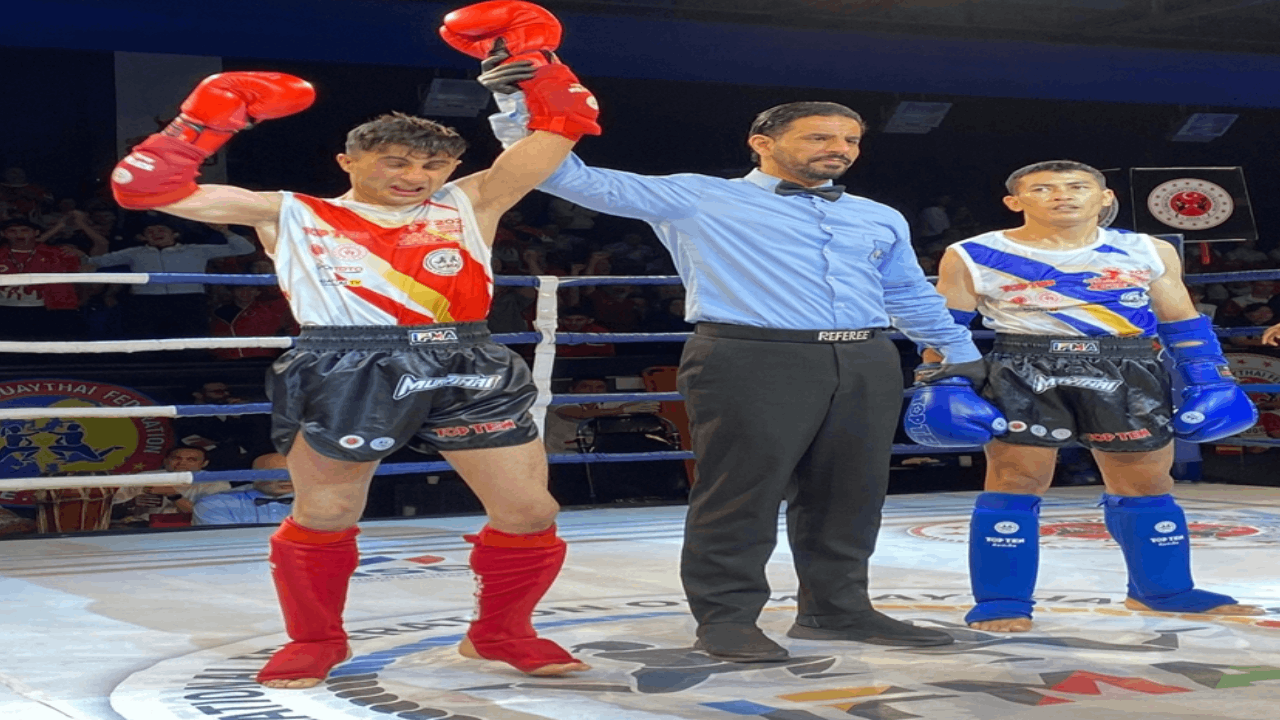 Öğretmeninin yönlendirmesiyle başladığı sporda, dünya şampiyonu oldu