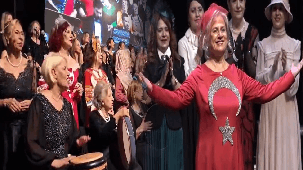 Hiç müzik eğitimi almayan 175 kadın, sanat yolculuğuna çıktı