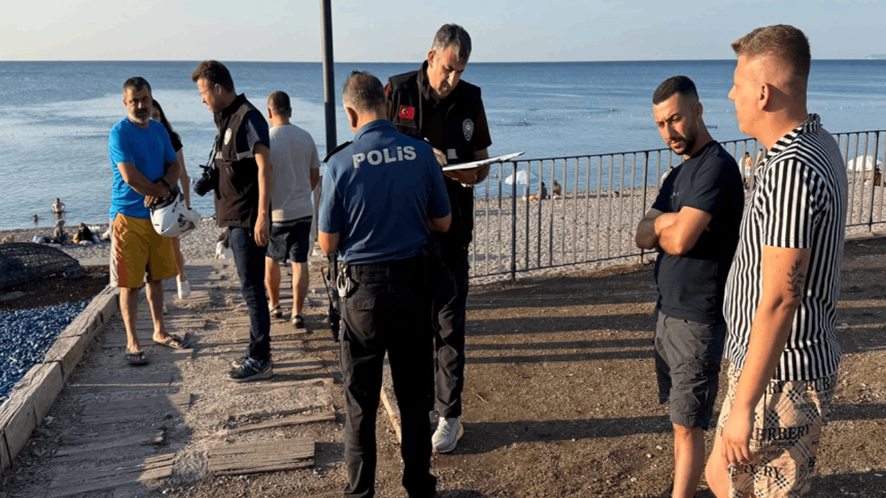 Denizde yüzerken fenalaştı: hastane yolunda can verdi