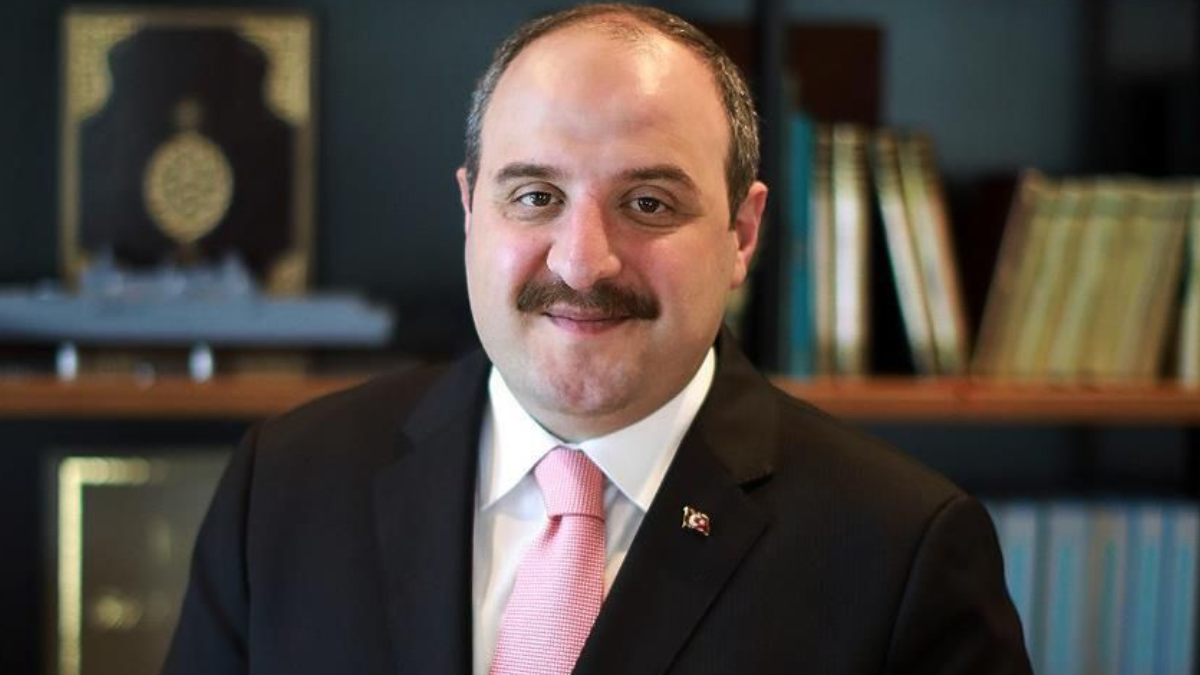 Muhalefete laf yetiştirmekten Meclis'in yolunu unuttu