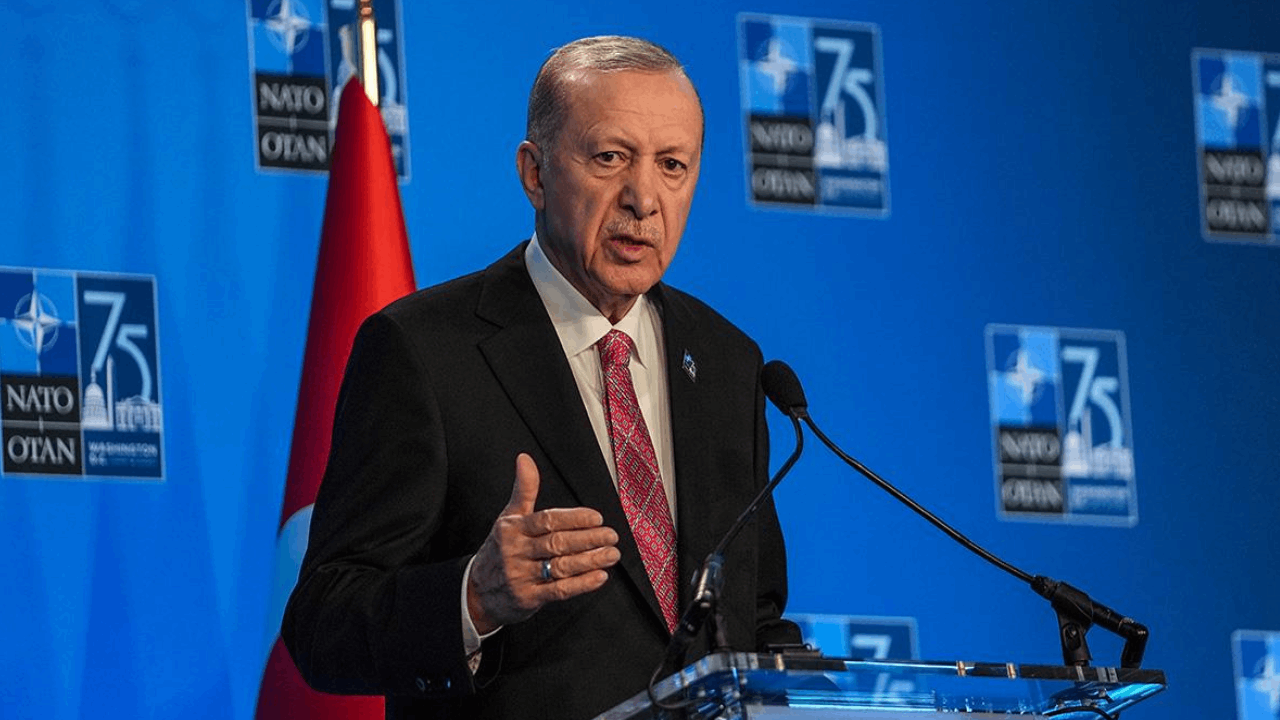 Erdoğan Hollanda'ya gitti