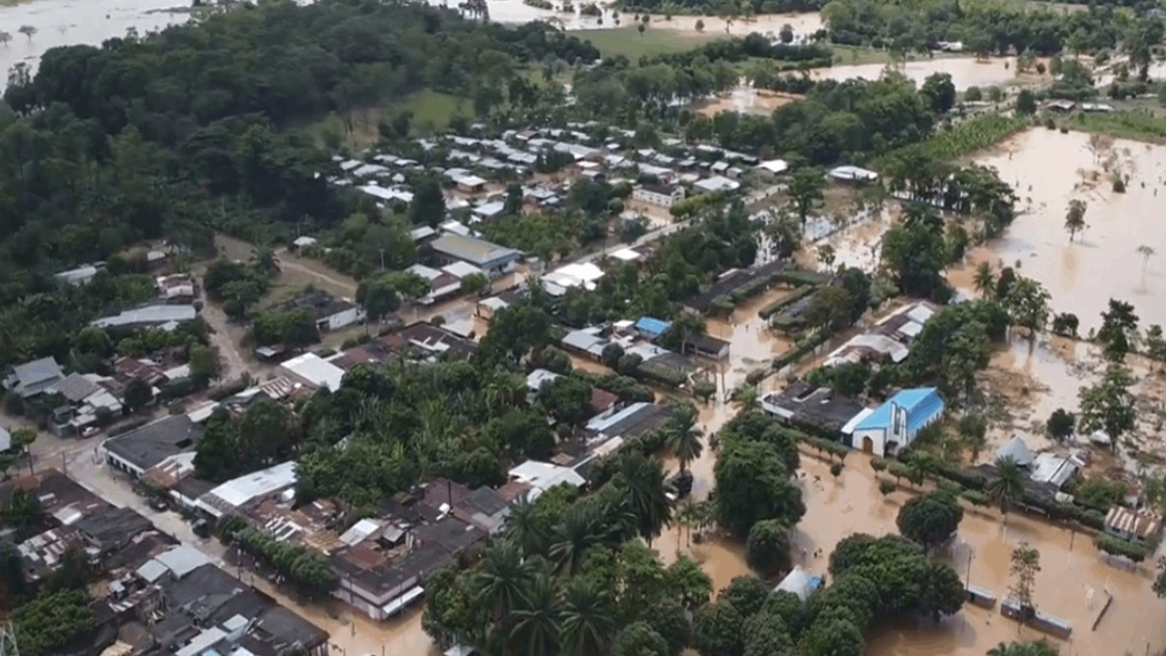 Kolombiya’da toprak kayması yaşandı: 10 kişi öldü